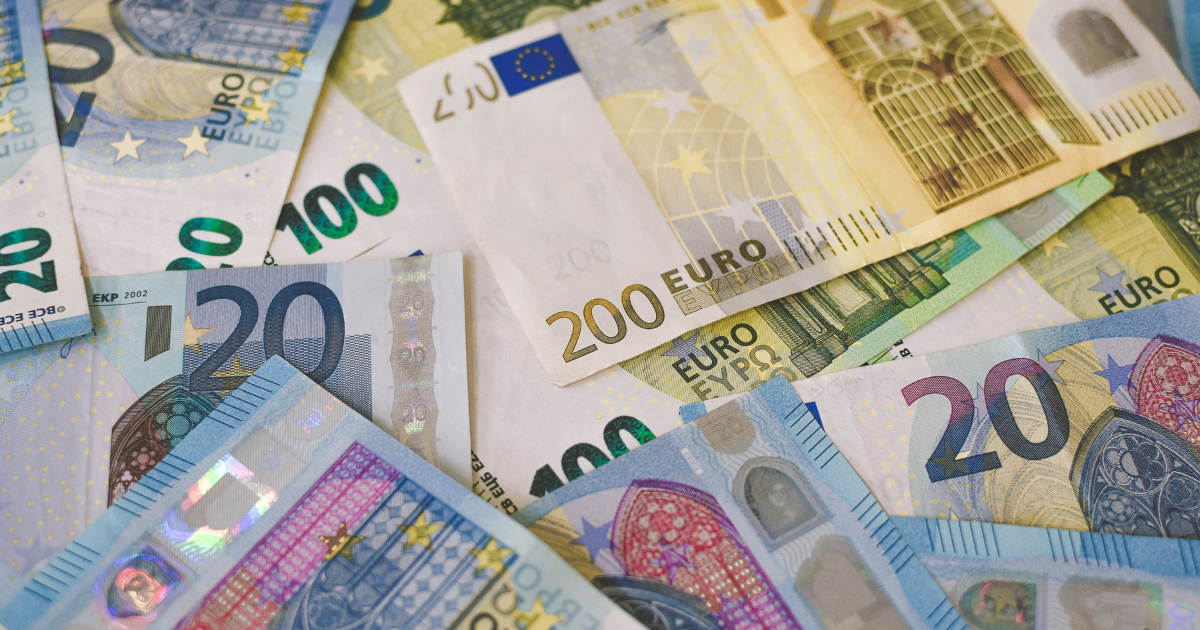 Euro banknote
